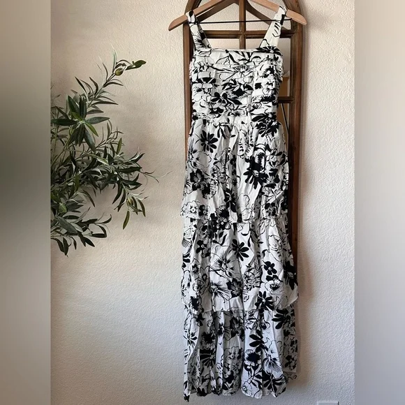 Abercrombie & Fitch Black White Floral Tiered Maxi Dress Size S - Picture 1 of 8